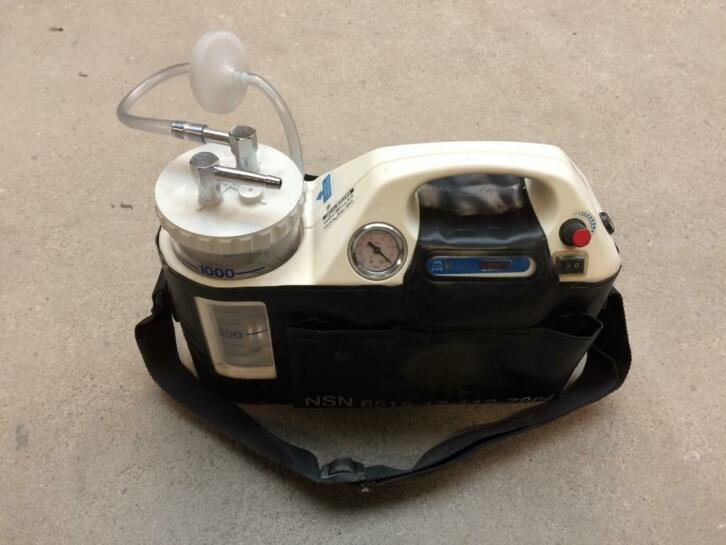 diverse soorten ambulance uitzuig pompen, Diversen, Braces