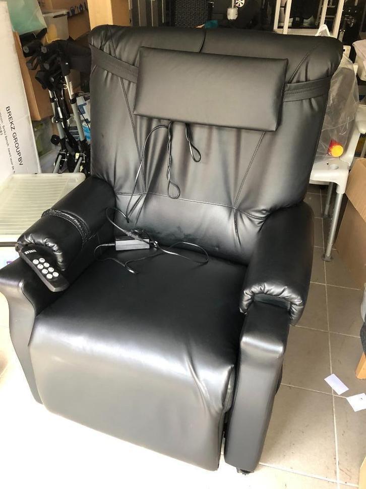 Zetel Medilax lift 4-motoren - ergonomische zetel - zwart, Huis en Inrichting, Zetels | Voetbanken en poefs, Zo goed als nieuw