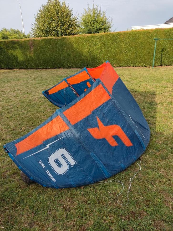F-One Trigger 6 m²  (2022) nieuwstaat, Watersport en Boten, Kitesurfen, Zo goed als nieuw, Kite, 8 m², Ophalen