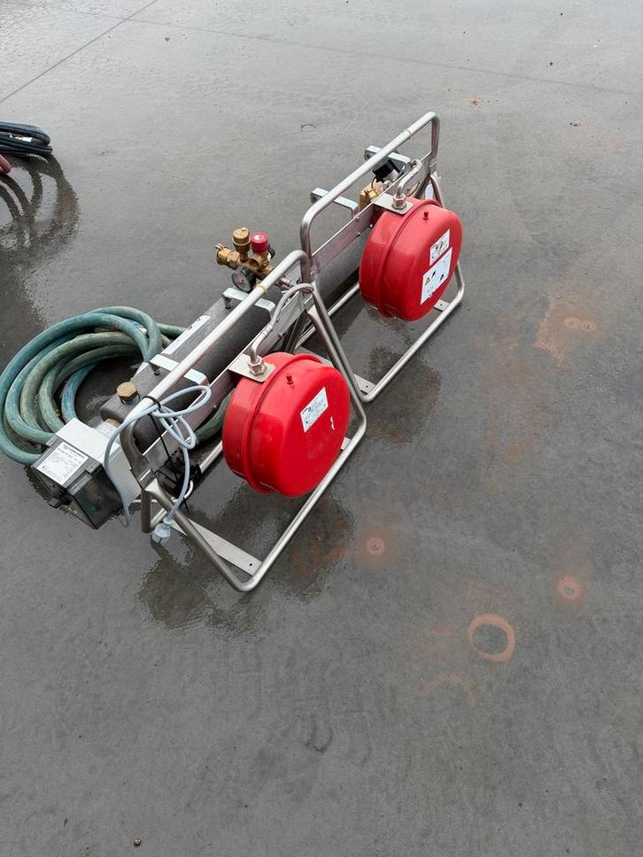 Mobiele ketel 230v - 3,3kw . Twee stuks, Doe-het-zelf en Bouw, Chauffageketels en Boilers, Ophalen