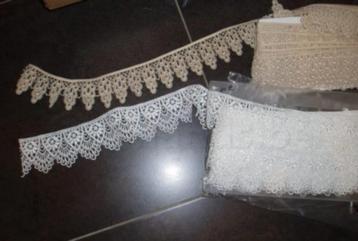 kant kraag wit ecru breed beschikbaar voor biedingen