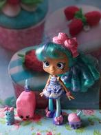 Shopkins pop Macy Macaron (bezoekt Frankrijk), Ophalen of Verzenden, Zo goed als nieuw
