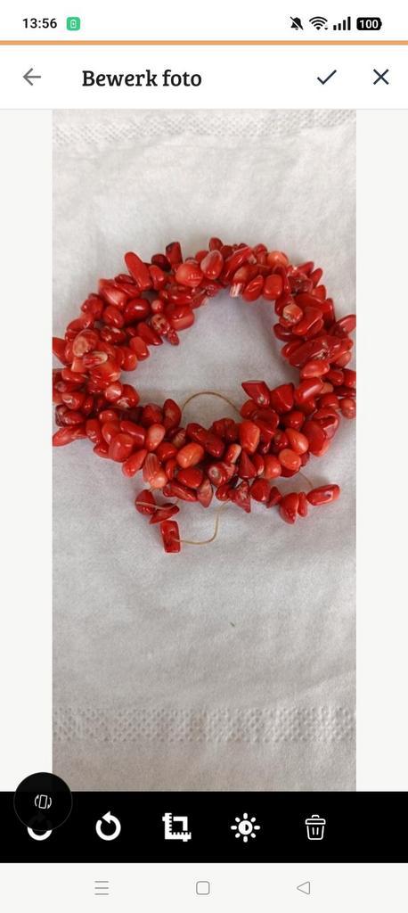 Bloedkoraal armband, Handtassen en Accessoires, Armbanden, Zo goed als nieuw, Rood, Ophalen