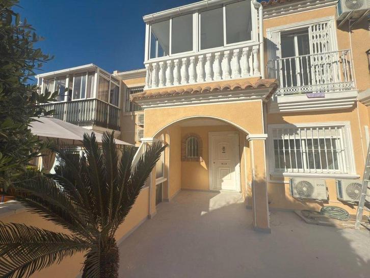 Maison duplex rénovée à Torrevieja, Immo, Étranger, Espagne, Maison d'habitation, Autres