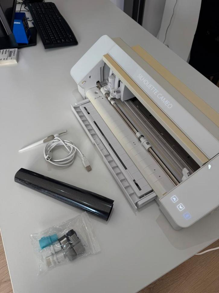 Silhouette Cameo 4, Hobby & Loisirs créatifs, Tricot & Crochet, Comme neuf, Enlèvement ou Envoi