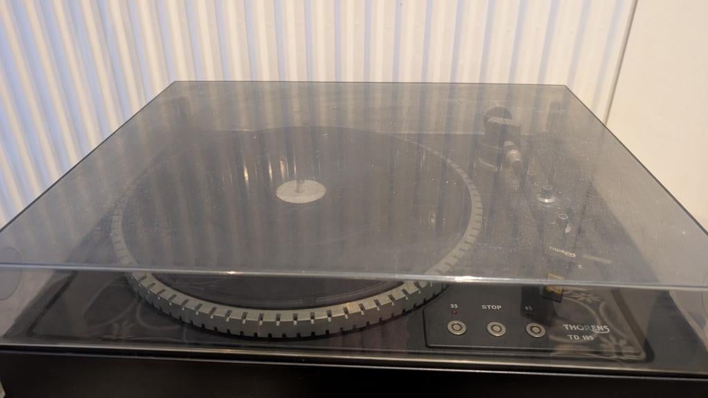 Thorens TD 105  halfautomaat platenspeler, TV, Hi-fi & Vidéo, Tourne-disques, Utilisé, Tourne-disque, Thorens, Automatique, Enlèvement