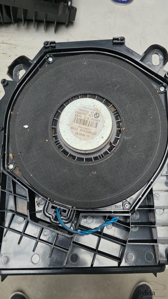 Central Bass speaker rechts BMW 1 / 3 serie E87 E88 E90 E91, Auto diversen, Autoradio's, Ophalen of Verzenden