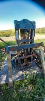 Matt de Clark, Zakelijke goederen, Ophalen, Gebruikt