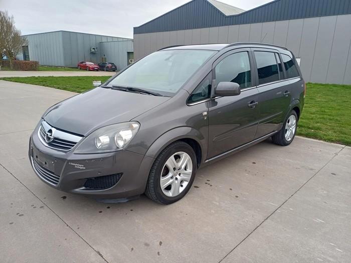 7 plaatsen 1.7td nu al gekeurd voor verkoop opel zafira, Auto's, Opel, Particulier, Zafira, Airconditioning, Boordcomputer, Centrale vergrendeling