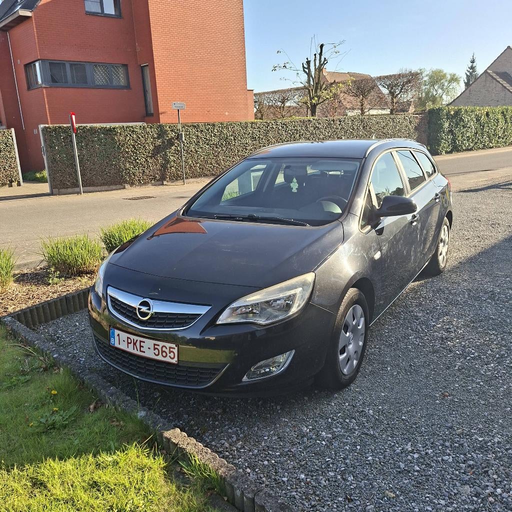 Opel astra sports tourer, Autos, Achat, Boîte manuelle, Noir, 5 portes
