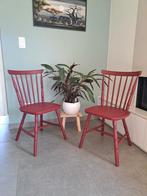Set van 2 massief eiken spijlenstoelen – Uniek Dieprood, Huis en Inrichting, Twee, Ophalen of Verzenden, Zo goed als nieuw, Hout