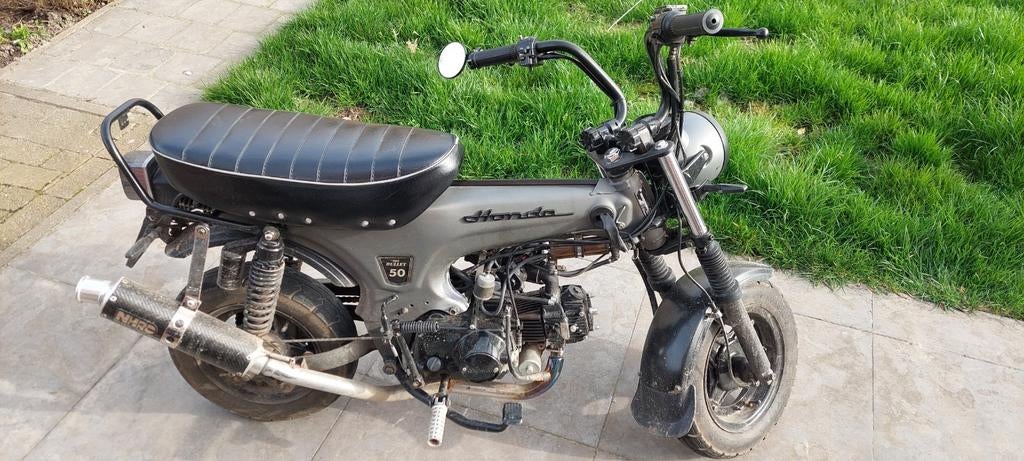 Dax skyteam B klasse, Motoren, Ophalen