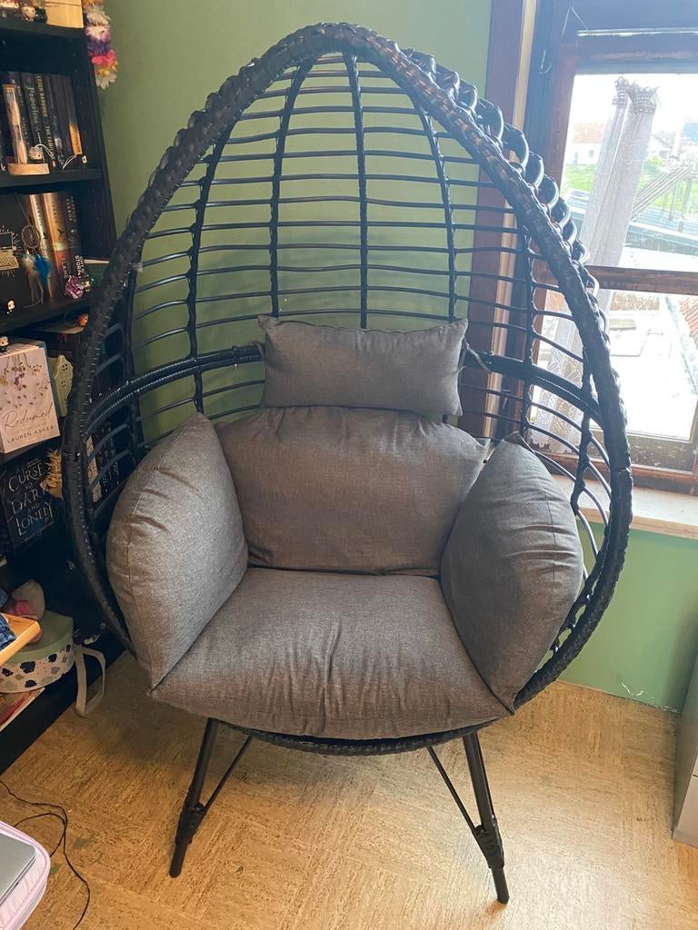 Egg chair, Ophalen, Zo goed als nieuw