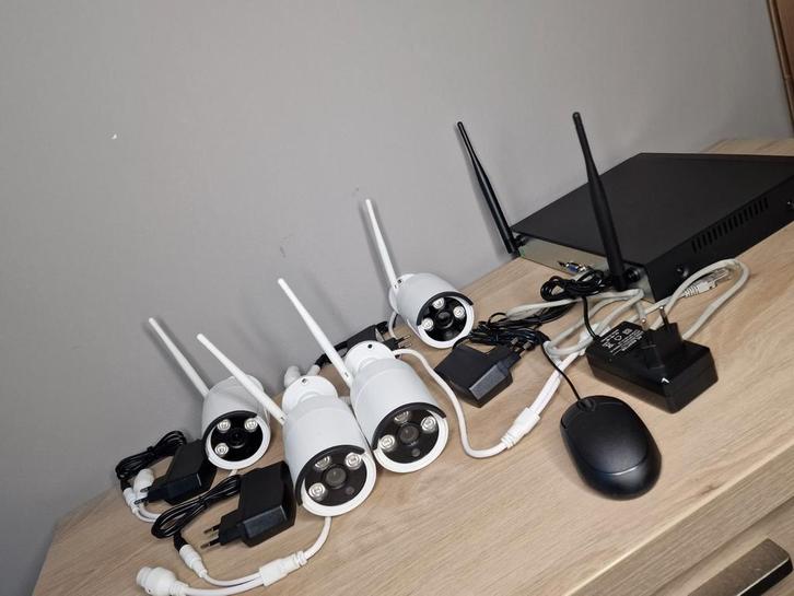 Caméra surveillance wifi avec alarme détecteur, Jardin & Terrasse, Accessoires mobilier de jardin