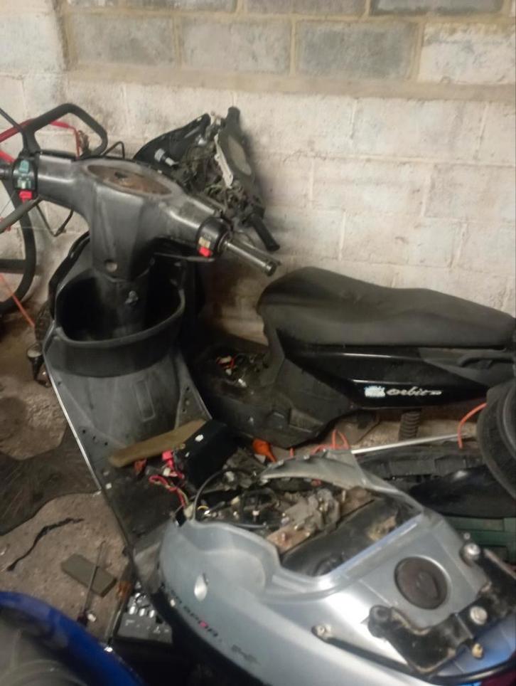 Peugeot V-Clic Klasse A, Fietsen en Brommers, Scooters | Overige merken, Gebruikt, Klasse A (25 km/u), Benzine, Ophalen