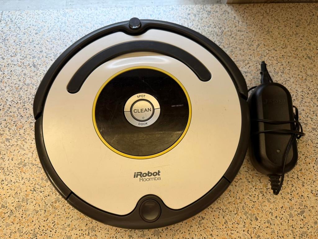 Robot aspirateur iRobot Roomba 620 - POUR PIECES, Electroménager, Aspirateurs, Enlèvement, Utilisé, Réservoir, Aspirateur robot