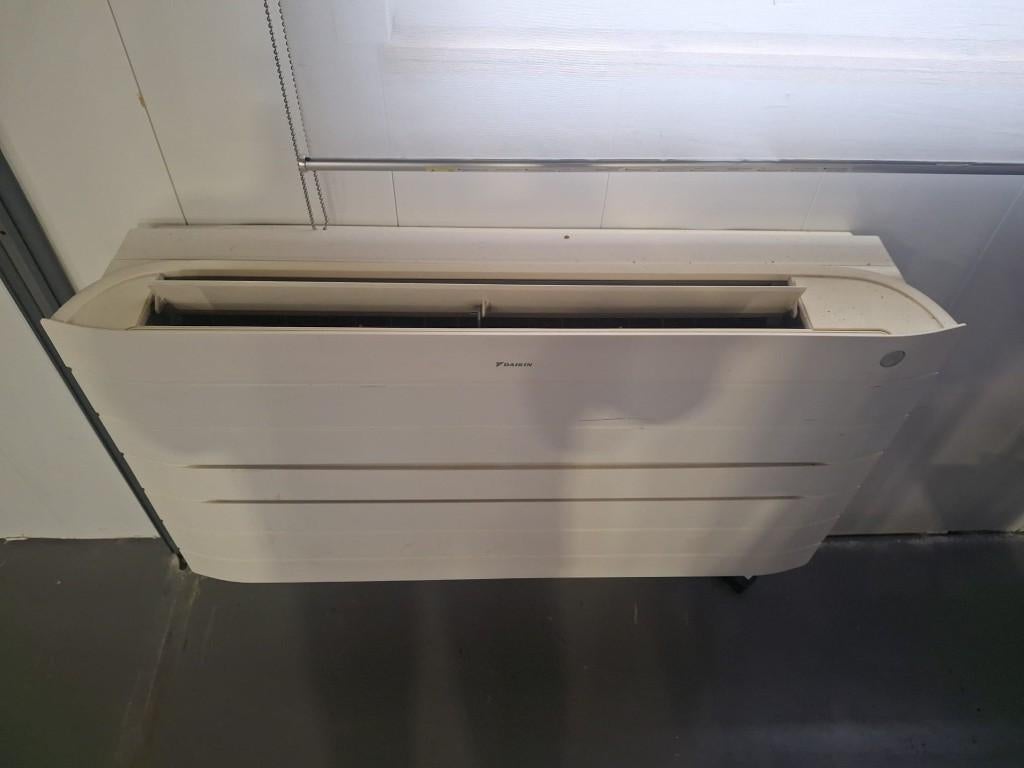 airco Daikin voor 3 kamers/kantoren, Ophalen, Koelen en Ontvochtigen, Timer, 3 snelheden of meer