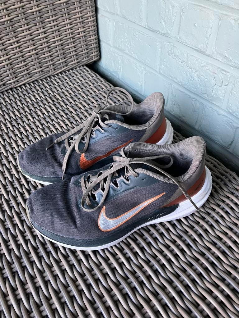 Baskets Nike taille 38, Sports & Fitness, Course, Jogging & Athlétisme, Enlèvement ou Envoi, Comme neuf, Nike