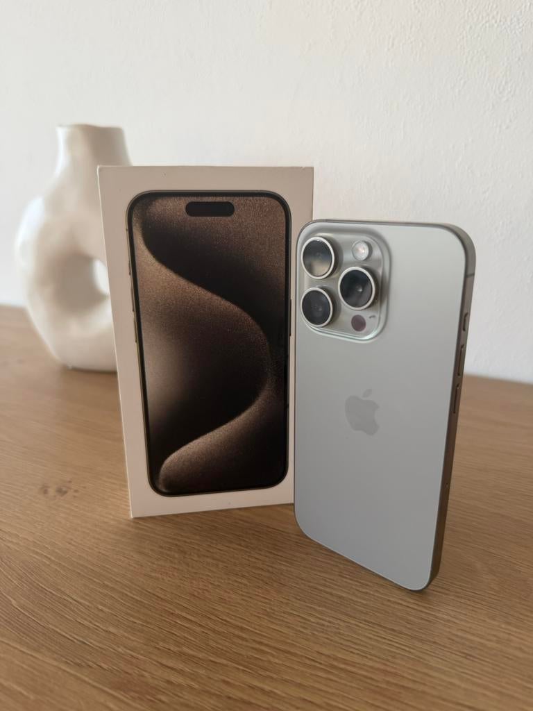 iPhone 15 pro 256gb Titanium, Télécoms, Téléphonie mobile | Apple iPhone, Comme neuf, 256 GB, Sans simlock, iPhone 15, Gris, Enlèvement ou Envoi