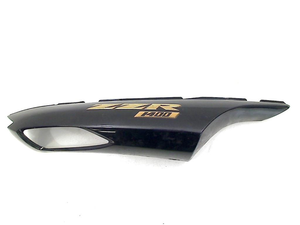 QUEUE DE CARENAGE DROIT Kawasaki (36040-0034), Dhr. S. di Majo, Utilisé, Info@cama-motorparts.nl, P.J. Troelstraweg 8 8
3144 CX  MAASSLUIS, NL