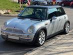 Mini Cooper R50 1.6 essence Youngtimer à reparer / export, Auto's, Mini, Voorwielaandrijving, Zwart, Leder, Handgeschakeld