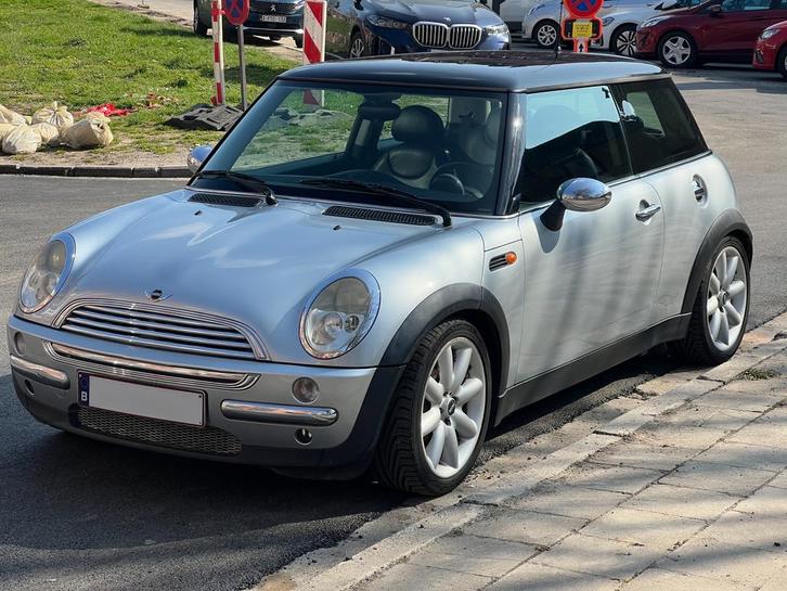 Mini Cooper R50 1.6 essence Youngtimer à reparer / export, Auto's, Mini, Particulier, Cooper, Airconditioning, Centrale vergrendeling