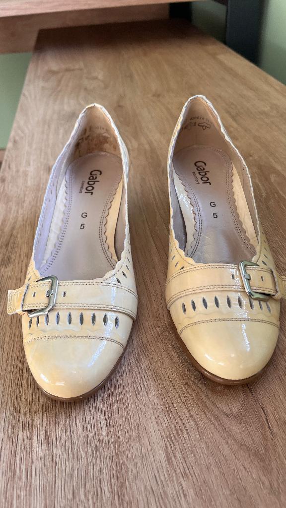 Damesschoen - Gabor - maat 39, Kleding | Dames, Schoenen, Ophalen, Beige, Gabor, Zo goed als nieuw