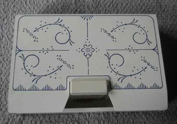 Distributeur de filtres à café motif Copenhague en métal, Antiquités & Art, Antiquités | Services (vaisselle) pièces, Enlèvement ou Envoi