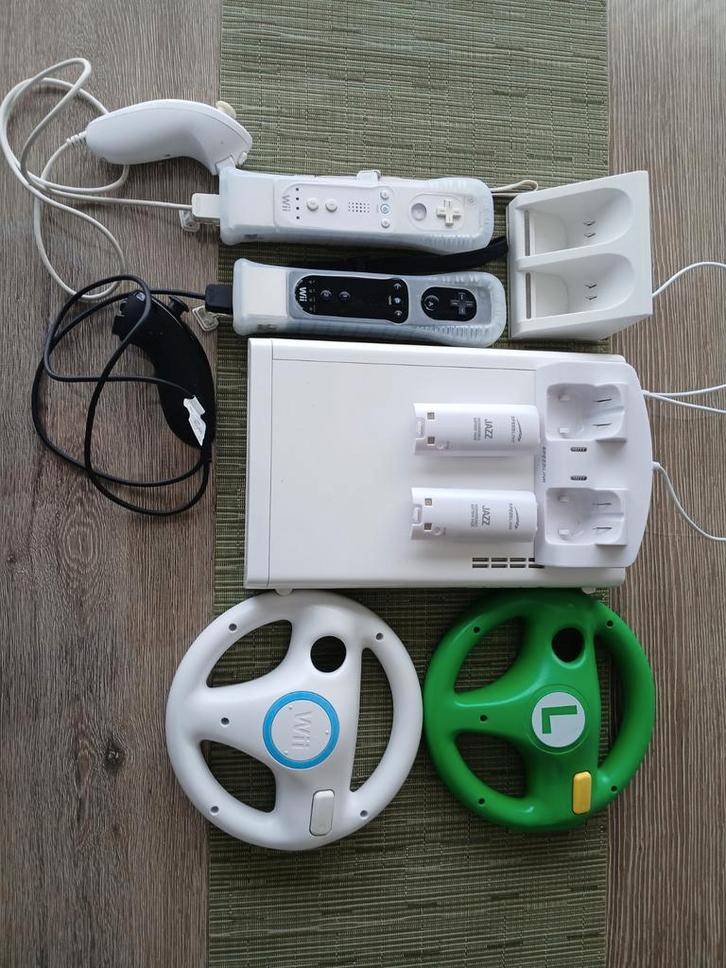 Wii U console en toebehoren, Games en Spelcomputers, Spelcomputers | Nintendo Wii U, Gebruikt, Met 2 controllers, Met games, Ophalen