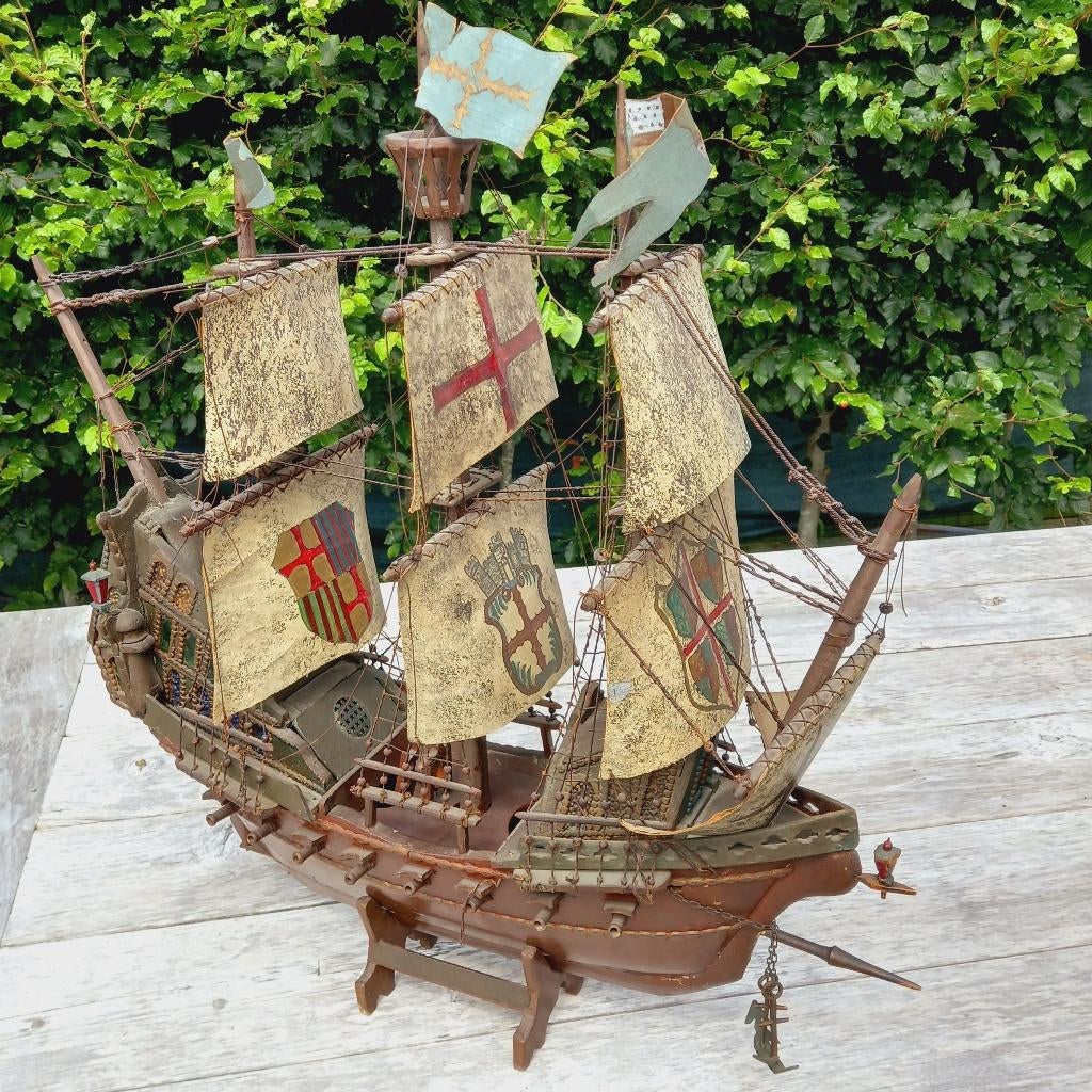 grote antieke miniatuur van driemaster, Verzamelen, Scheepvaart, Zo goed als nieuw, Schaalmodel, Zeilboot, Ophalen