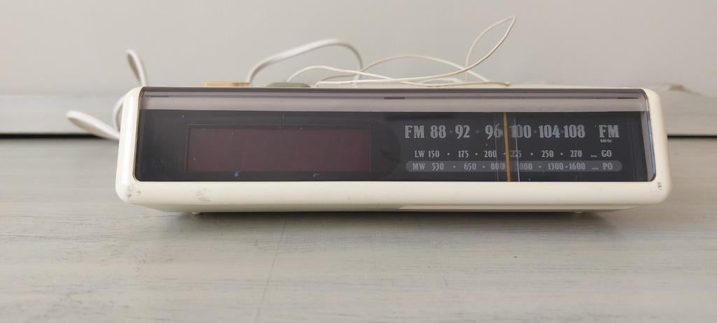 Wekkerradio Siera, Ophalen, Gebruikt