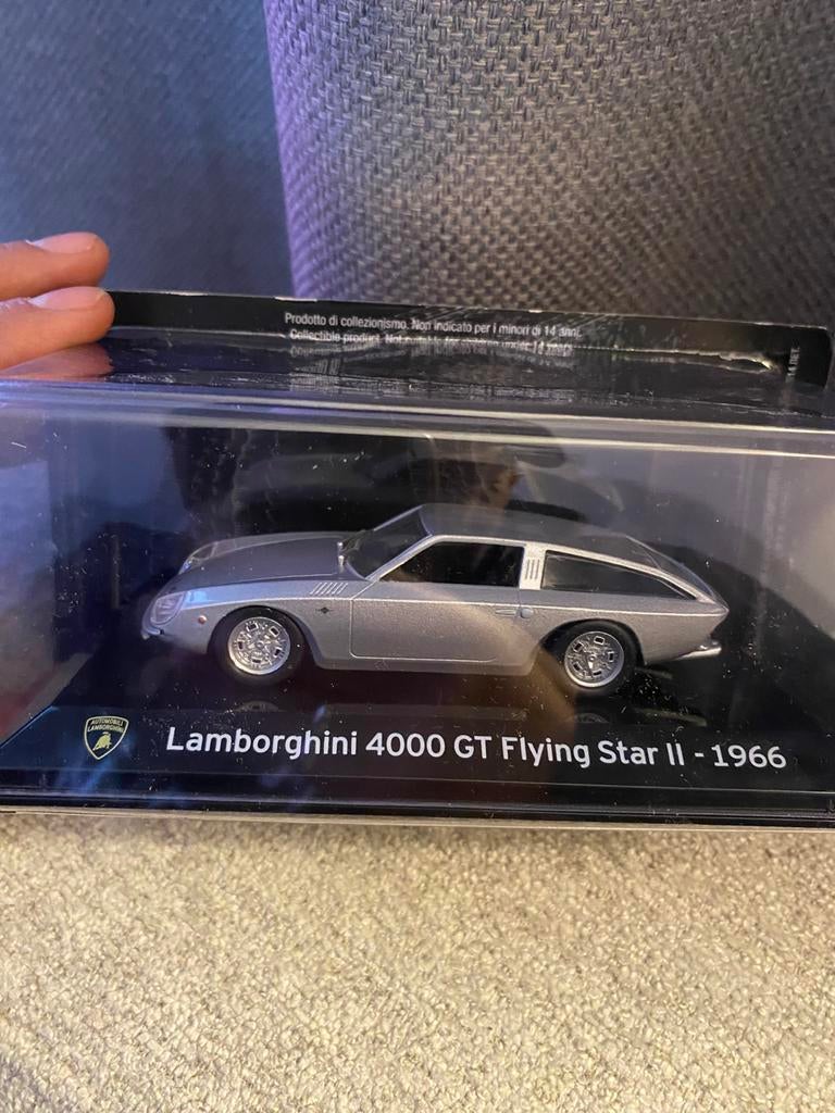 Lamborghini 4000 gt flying star 1966 1:43, Enlèvement ou Envoi, Comme neuf