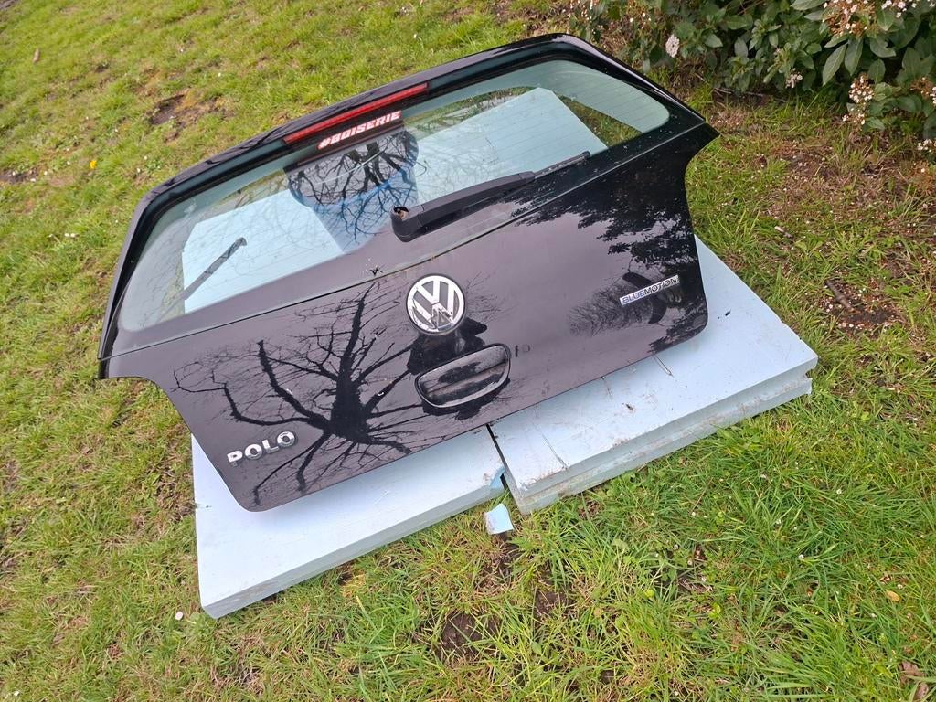 Coffre arriere polo 9n3, Enlèvement