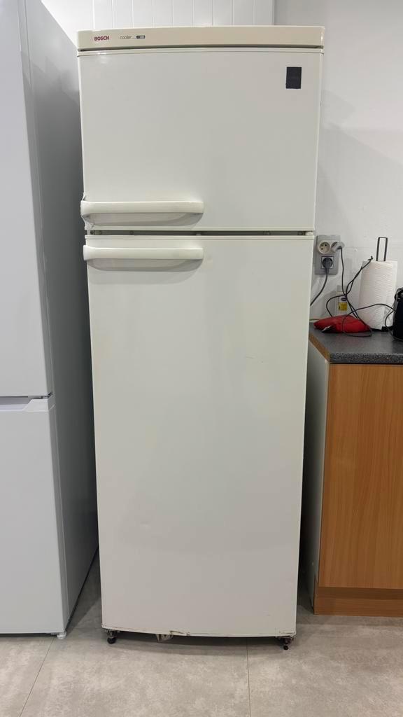 Bosch Koelkast met diepvries, Elektronische apparatuur, Koelkasten en IJskasten, Ophalen