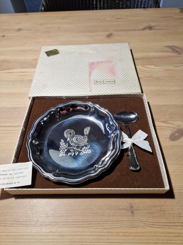 Petite assiette enfant et cuillère inox Jean Couzon, Antiek en Kunst, Antiek | Wandborden en Tegels, Ophalen of Verzenden