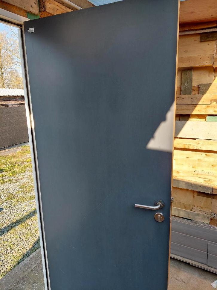 Deur, Doe-het-zelf en Bouw, Deuren en Vliegenramen, Gebruikt, Buitendeur, 200 tot 215 cm, 80 tot 100 cm, Hout, Metaal, Ophalen