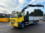 Vrachtwagen met kraan