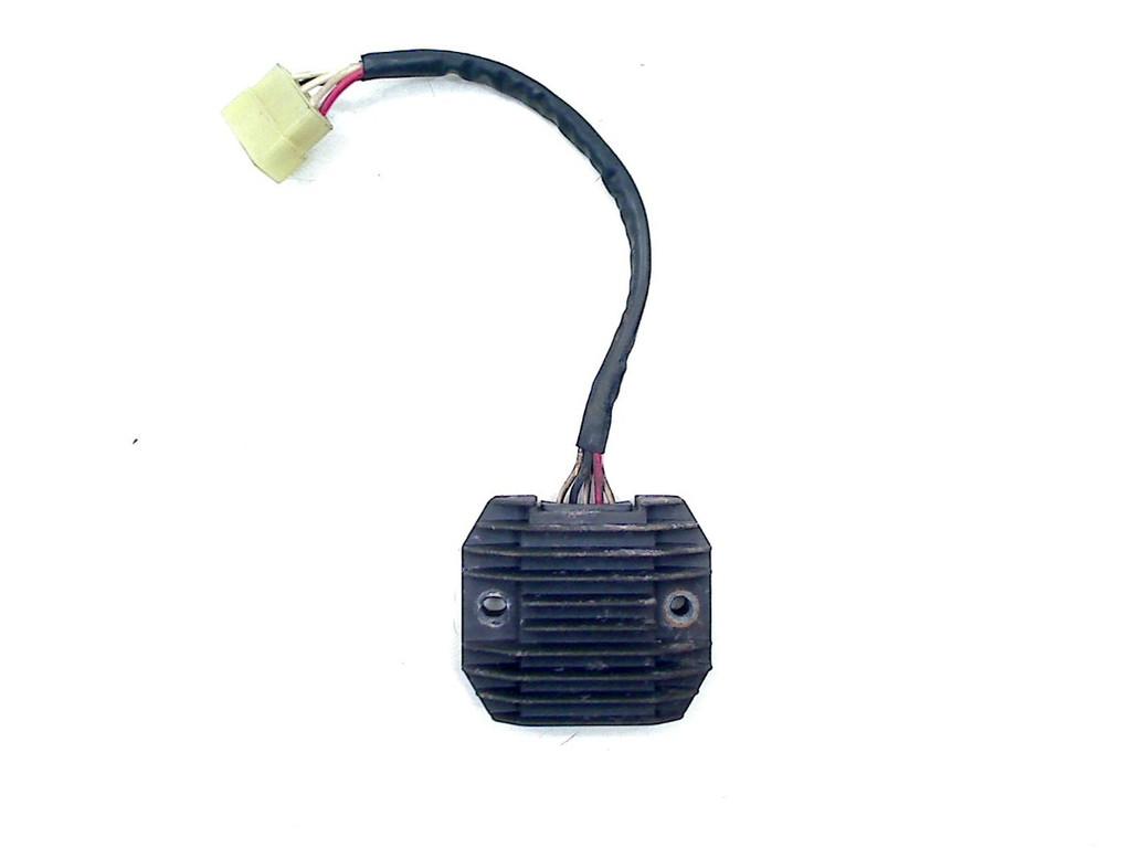 REGULATEUR DE TENSION FZS 600 Fazer 2002-2003 (FZS600), Motos, Pièces | Yamaha, Dhr. S. di Majo, Utilisé, Info@cama-motorparts.nl