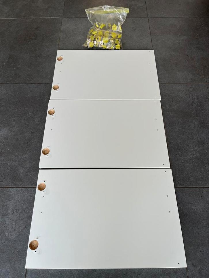 Façade de porte/tiroir IKEA BESTA blanche60x38cm +charnières, Bricolage & Construction, Fenêtres & Moustiquaires, Comme neuf, Moins de 200 cm