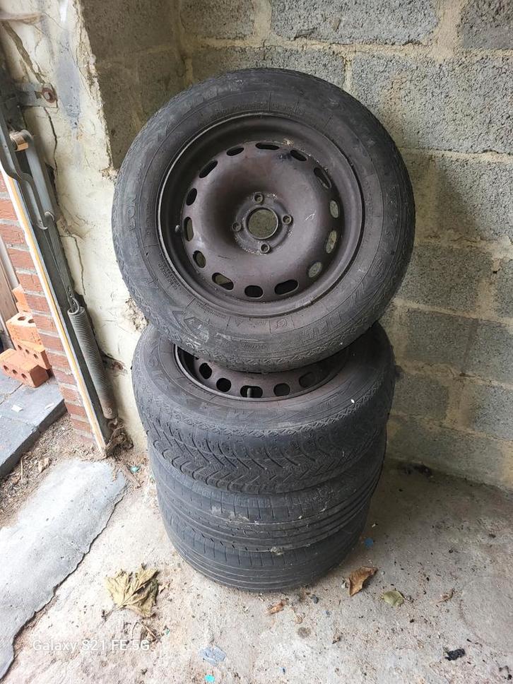 Jantes en acier avec pneus : Steek 4x108, Autos : Pièces & Accessoires, Pneus & Jantes, Pneu(s), Véhicule utilitaire, Enlèvement