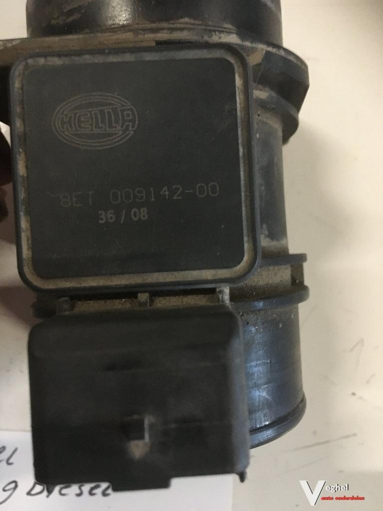 Opel Vivaro  / Renault Traffic 1.9 Diesel 2006 Luchtmassamet, Gebruikt, -, -, Ophalen of Verzenden