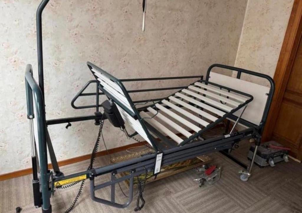 Elektrisch zorgbed in zeer goede staat! (SPOTPRIJS), Ophalen, Zo goed als nieuw, Verstelbaar