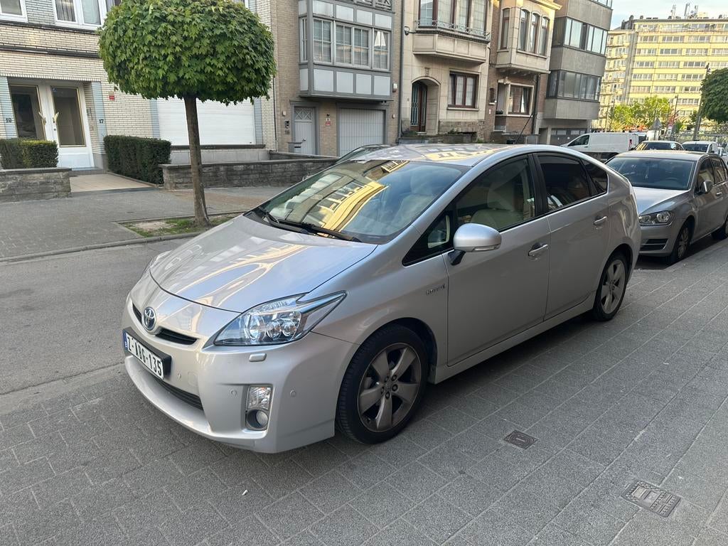 Toyota prius hybride full service new 0485905657, Achat, Entreprise, Climatisation automatique, 5 places