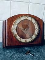 Horloge murale ancienne Junghans anno '40-'50, Enlèvement ou Envoi