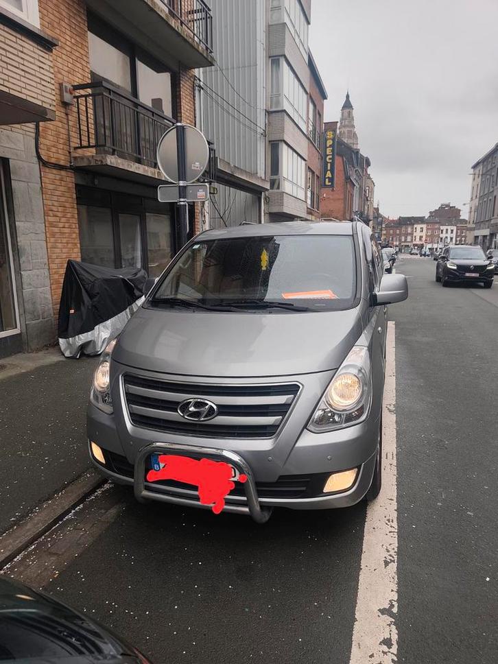 Hyundai h1 1er propriétaire, Autos, Hyundai, Particulier, ABS, Caméra de recul, Diesel, Euro 5, MPV ou Monospace, 5 portes, Boîte manuelle