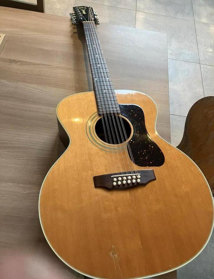 Guild F212nt 12string uit 1980 LH, Muziek en Instrumenten, Snaarinstrumenten | Gitaren | Akoestisch, Gebruikt, 12-snarig, Met (piezo-)element