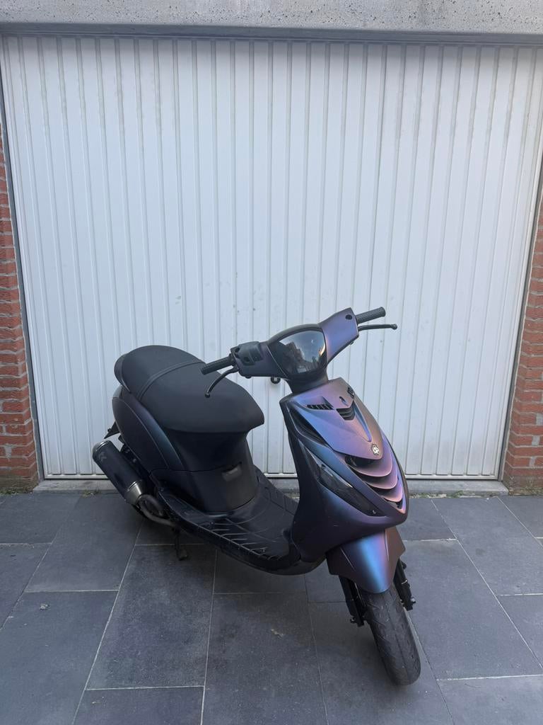 Piaggio Zip 50cc | A-klasse (onbegrensd) | Paars, Fietsen en Brommers, Scooters | Piaggio, Zo goed als nieuw, Zip, Klasse A (25 km/u)