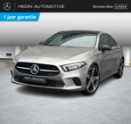 Mercedes-Benz A-klasse 200 Berline Luxury Line | Panoramisch, Autos, 121 g/km, Achat, Entreprise, Noir