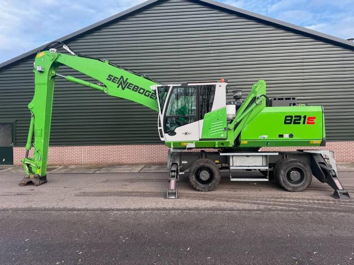 Sennebogen 821 E, Articles professionnels, Machines & Construction | Grues & Excavatrices, Grue