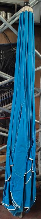 Professionele paraplu 2m10 in zeer goede staat